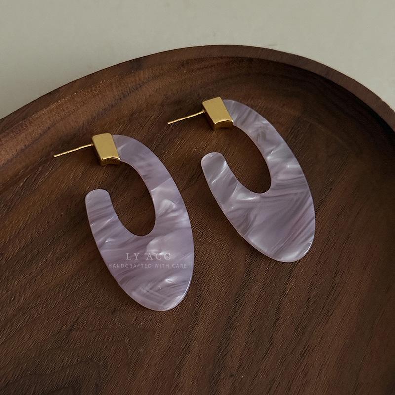 Light Luxury Gentle Classic Water Pattern Resin Stud Earrings Fresh Atmosphere Earrings Fashion Daily Commuter Premium Earrings