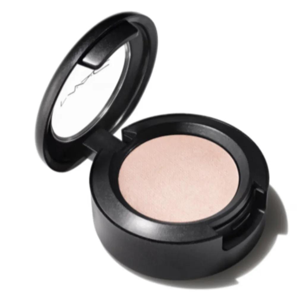 MAC тени для век макияж ежедневный подруга жена Shroom