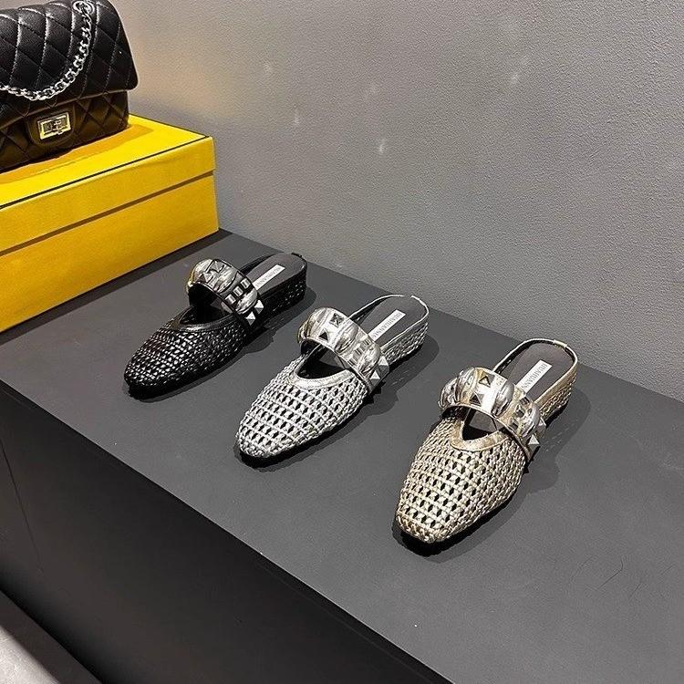 In the Summer of 2025, the New French Retro Hollowed-out Fishing Net Is Breathable, and the Inner Height Is Increased. Sandals for Women Wear Bag H