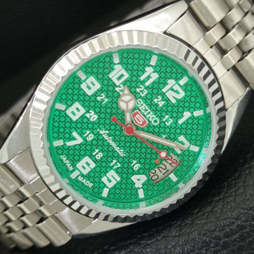 АВТОМАТИЧЕСКИЕ ВИНТАЖНЫЕ ВОССТАНОВЛЕННЫЕ МУЖСКИЕ ЧАСЫ SEIKO 5 ЯПОНИЯ ЗЕЛЕНЫЙ ЦИФЕРБЛАТ a444018-1