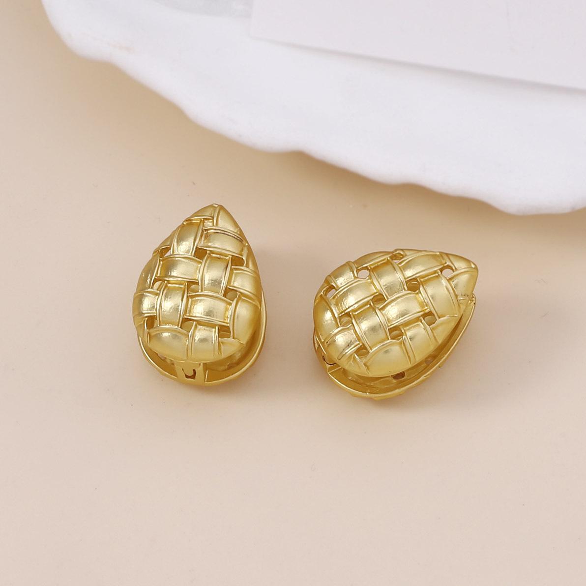 Европейские и американские ретро Винтажные средневековые модные трехмерные двусторонние серьги-капли с плетеной текстурой, универсальные модели