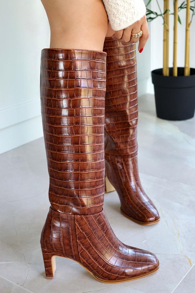 Women Modern Stylish Fashion Boots Boots Faux Leather Kinda Heeled Knee High Blunt Toe Zippered Matte Leather Boots