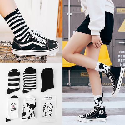 Cow Lolita Socken Harajuku Koreanischer Stil Damen Baumwollsocken mit Streifenmuster Lässige Socken mit originellem Design Japanische Mode Crew JK Socken