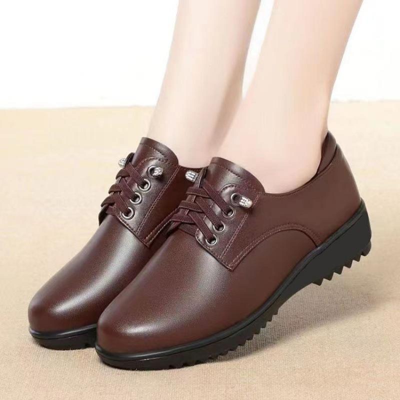 2025 new soft-soled single shoes female mother single shoes comfortable and non-slip middle-aged and elderly spring and autumn flat-soled women's dee