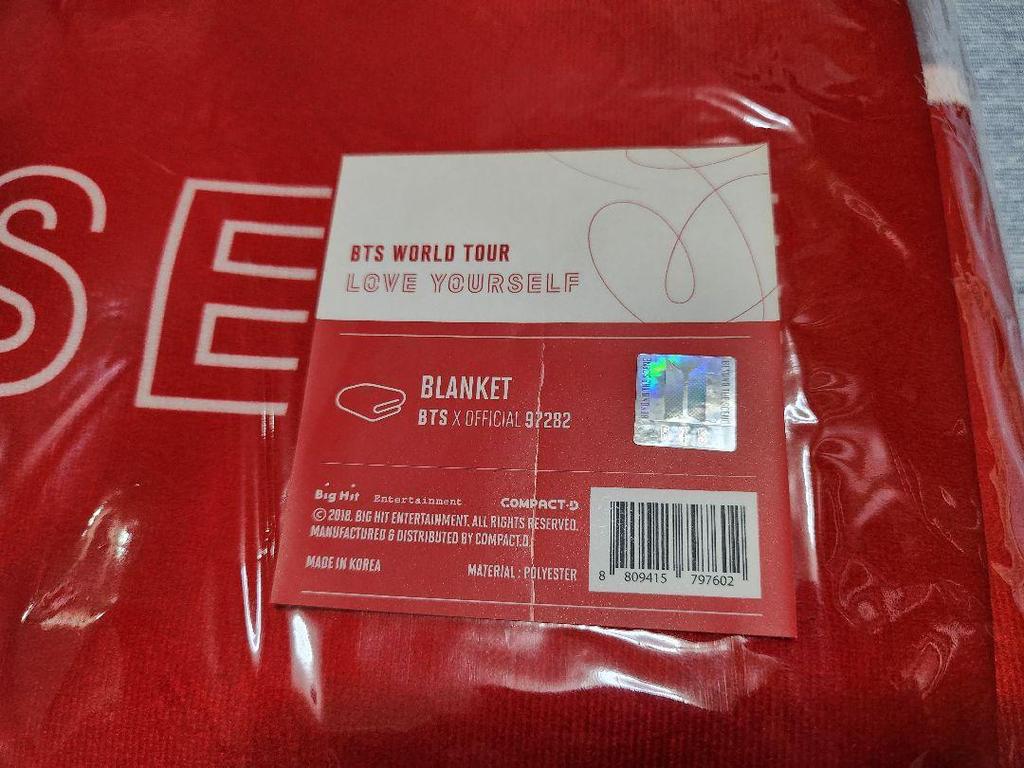 [USED] BTS WORLD TOUR LOVE YOURSELF Blanket