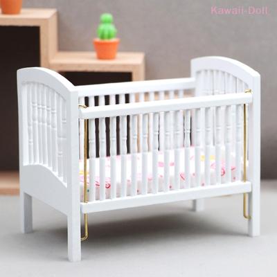 Bonecas e peluches – Casas de bonecas e acessórios
