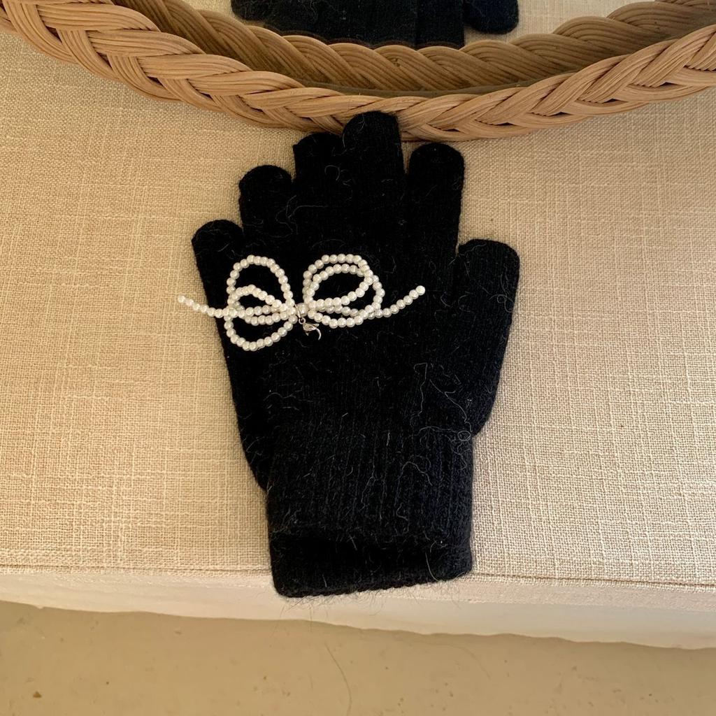 Autumn new Korean rabbit fur solid color cute pearl bow knitted wool finger gloves