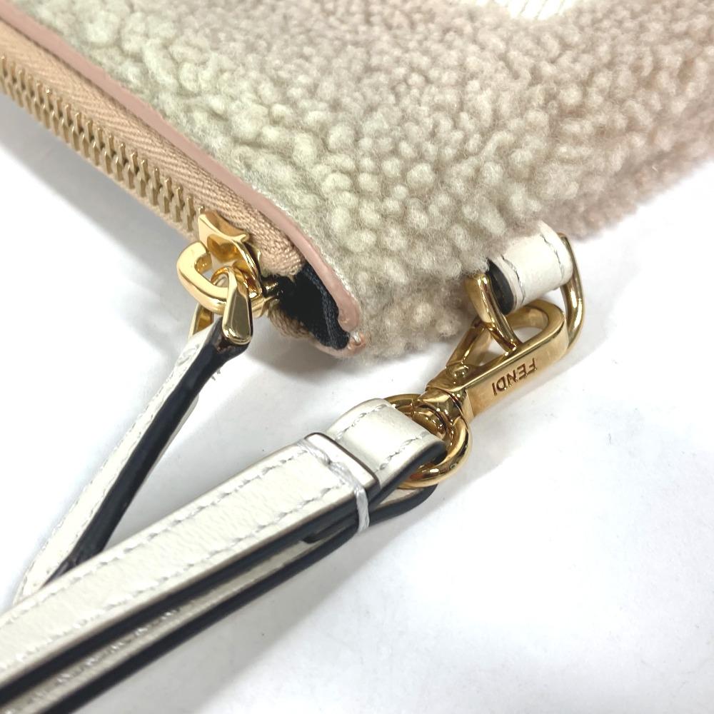Fendi 8N0178 Lammfell Logo bore Tasche Beutel mit Riemen Clutch Bag