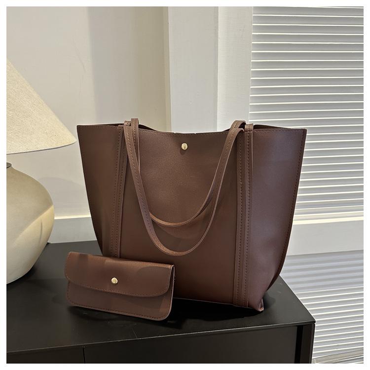 2023 Retro Textured Large Capacity Casual Shoulder Tote Handbag for Women