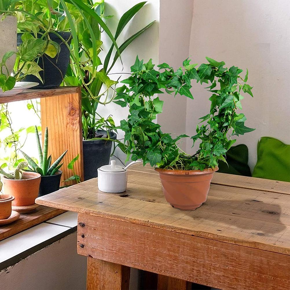 2 Pcs Black Iron Garden Trellis for Climbing Plant Vine Plant Metal Support Wire Heart Shaped Plants Climbing Holder