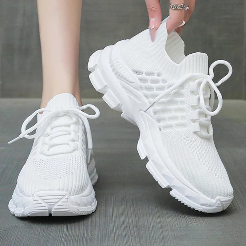Fashion Spring Autumn Breathable Mesh Sneakers Woman Non-Slip Lightweight Solid Sports Shoes Women Casual Plus Size Lace Up Shoes Female
