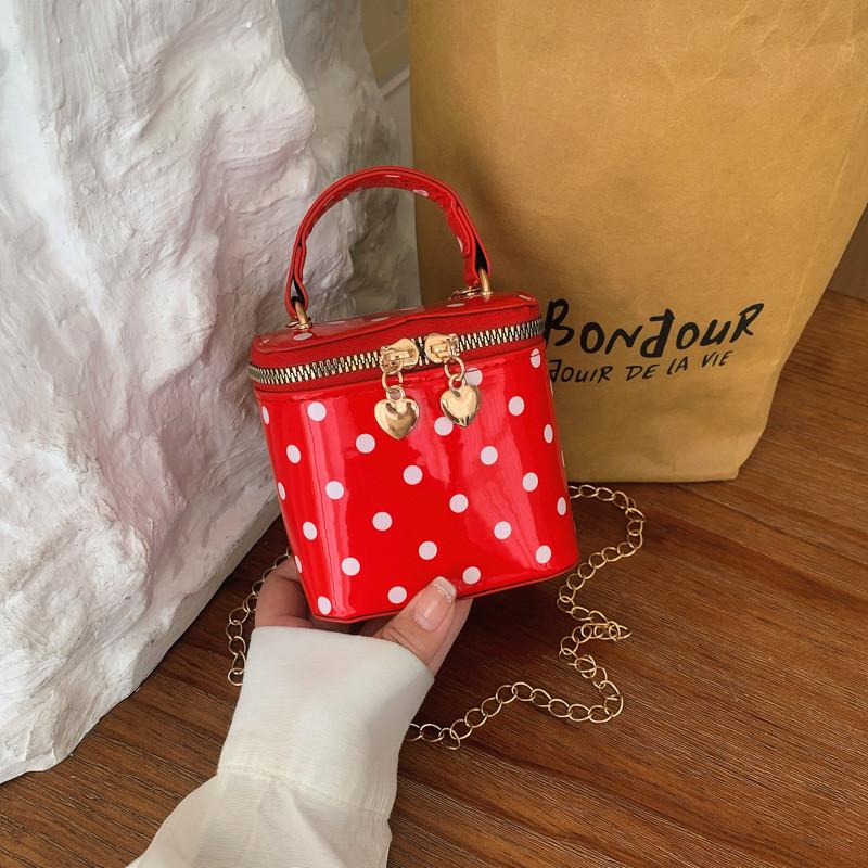 Pu Chain Shoulder Bag With Zipper Closure For Daily Casual Wear