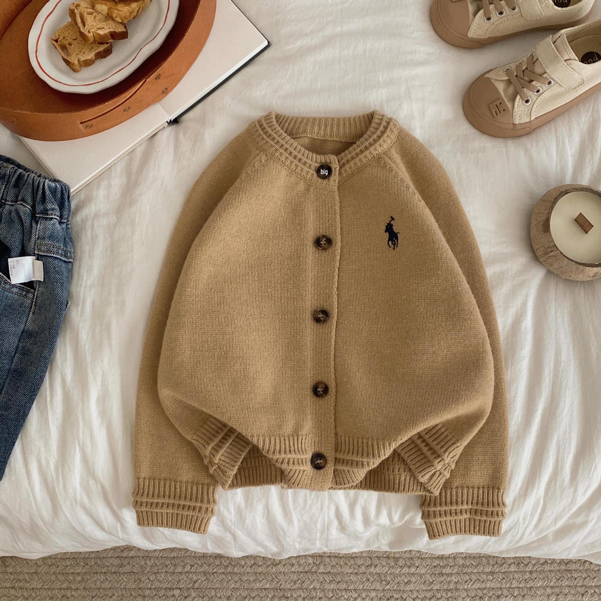 

Дитячий ребристий кардиган з рукавами-бульбашками Весна-Осінь 2025 - Модний та універсальний для хлопчиків та дівчаток 120 cm хакі