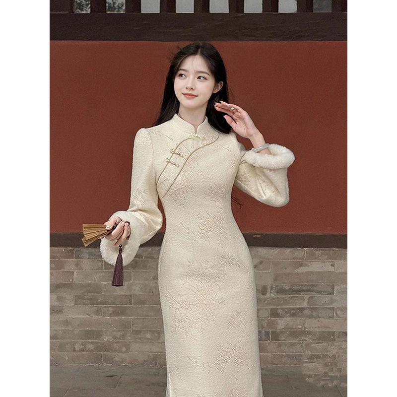 2025 A/W Snow Lotus Chic Qipao Set: Velvet-Lined Long Sleeve Dress