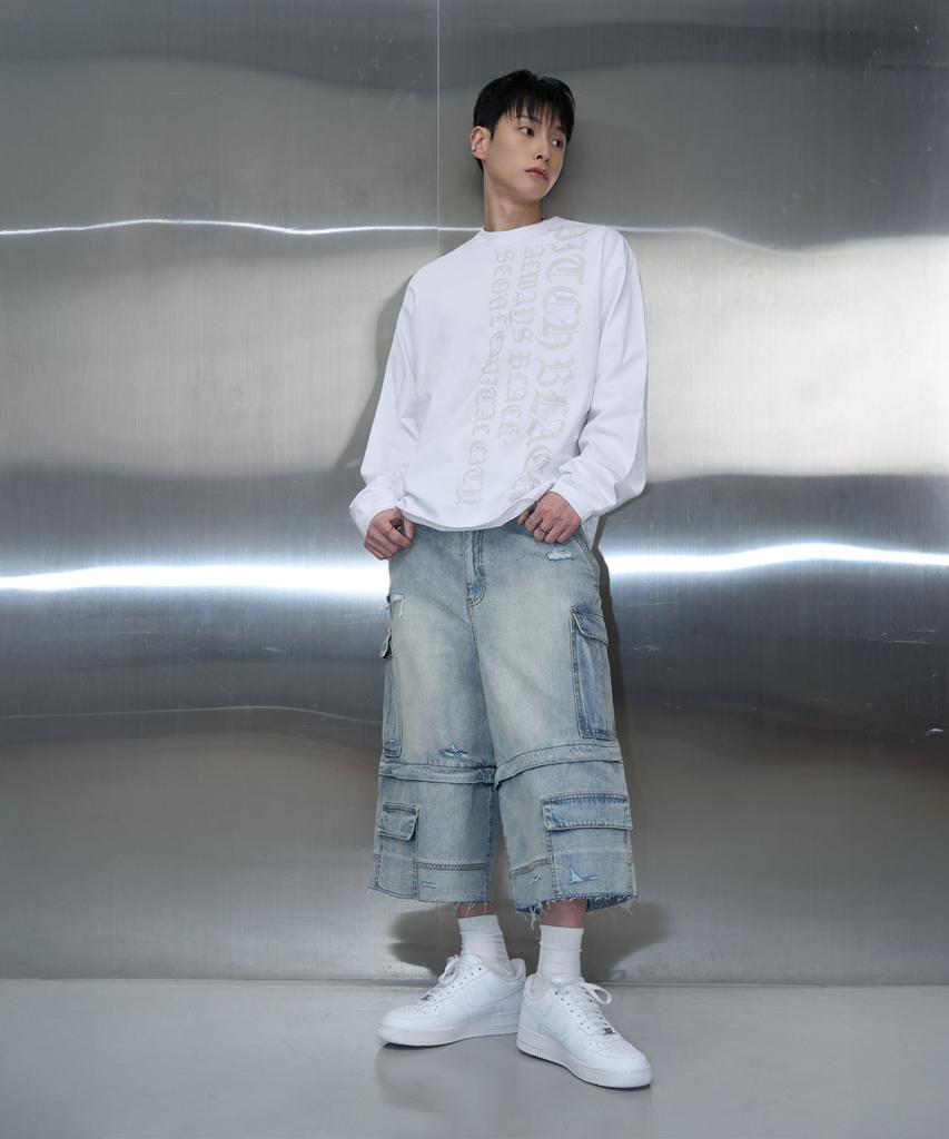 Pichibeullaeg Vertical Logo Long Sleeve Tee (White)