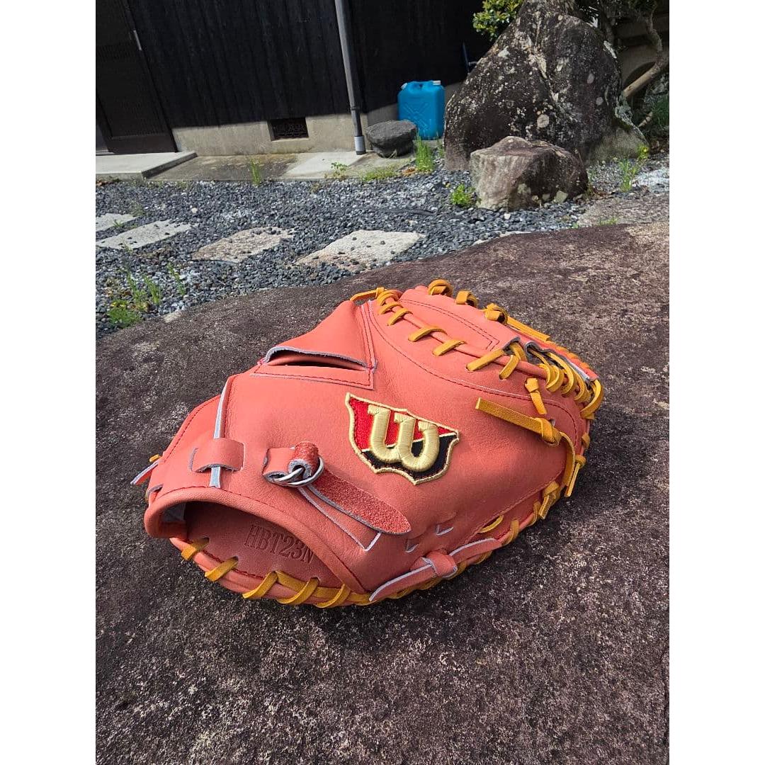 Used Wilson SELECT Rigid Gloves Orange