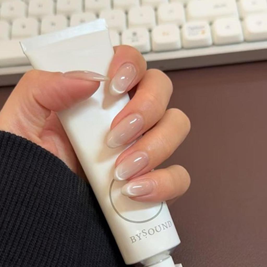 Cat Eye Wearable False Nails - Simple Whitening, Removable, High-End Nail Patches