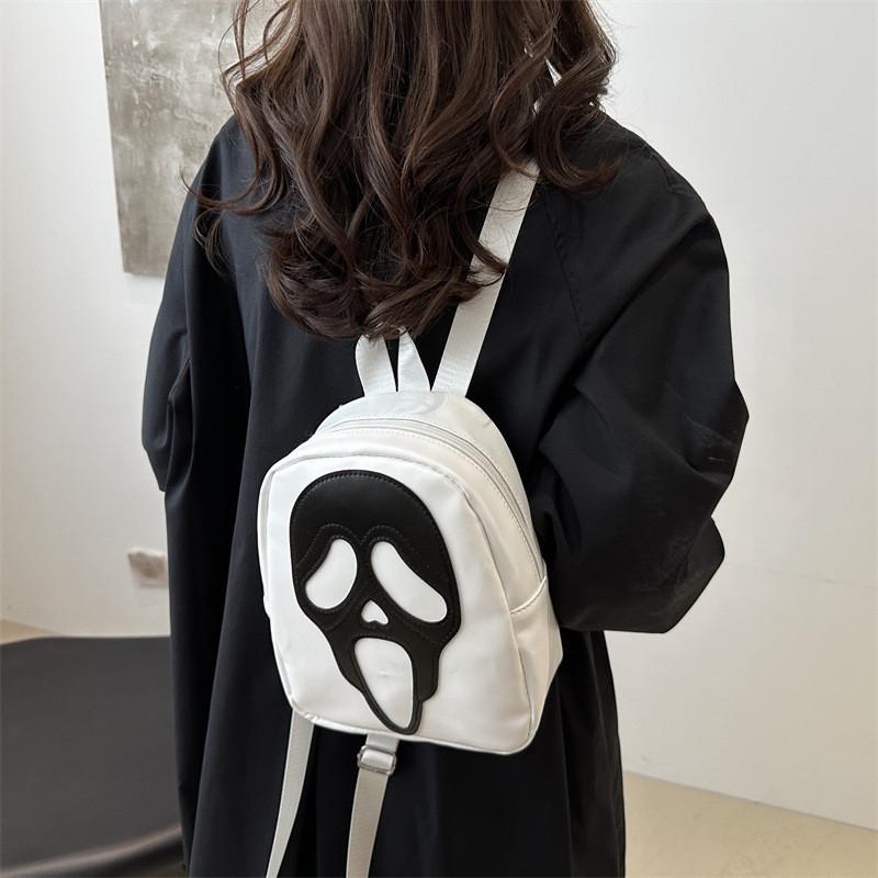 Modischer PU-Schädel-Rucksack für Damen mit Reißverschluss und innerer Handytasche
