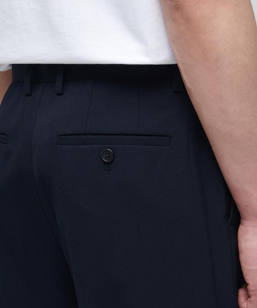 MUSINSA STANDARD Lightweight Hidden Banding Half Slacks [Navy]