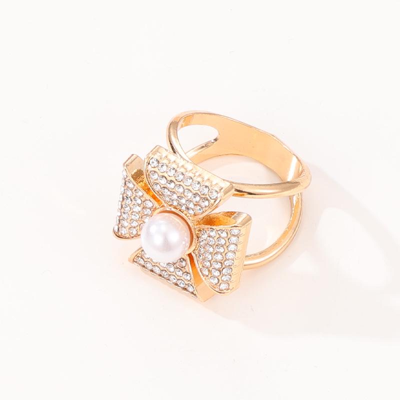 Универсальная пряжка для квадратного платка и завязка для шали