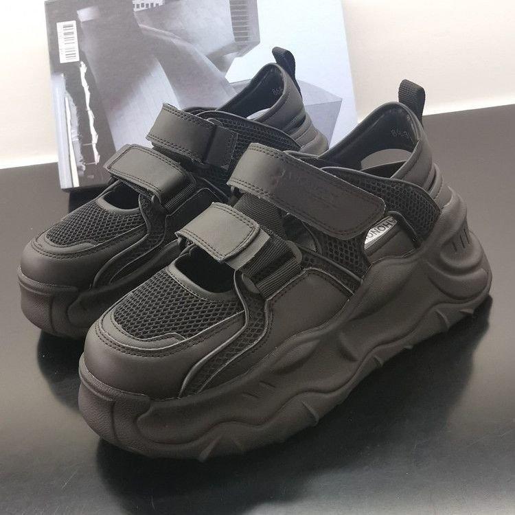 

Туфли на липучке для папы, женская летняя обувь 2025 года, новые полые сетчатые туфли с подошвой-бубликом, повседневные сандалии, женская верхняя одежда 40 чёрный