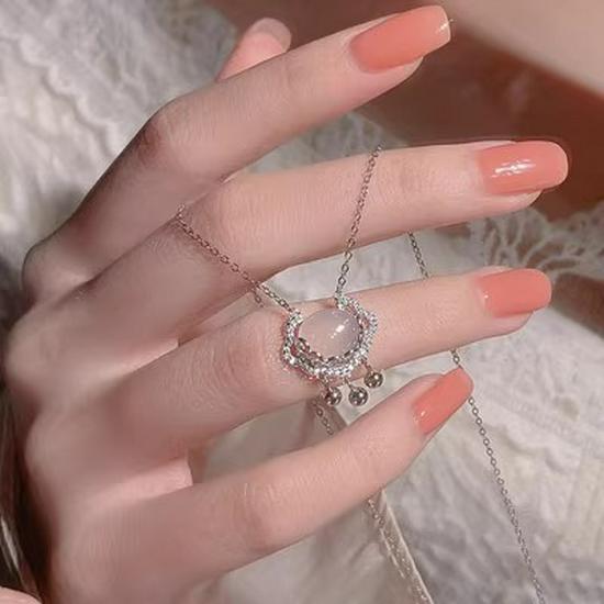 Chinese Ping An Lock Necklace for Women - Elegant High-End Retro Collarbone Chain with Celebrity Appeal серебряный замок мира
