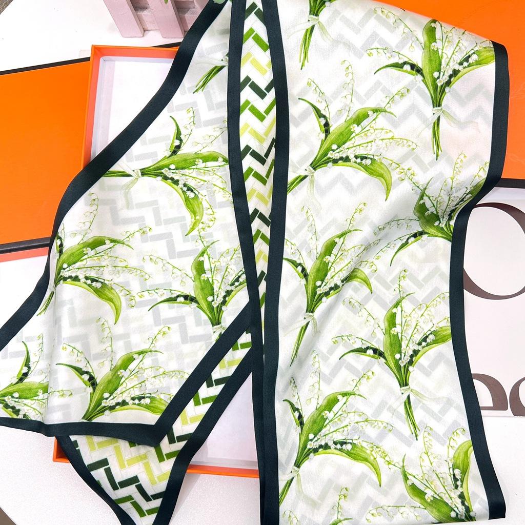 Fresh Green, Narrow Strip, Silk Mulberry Silk Silk Scarf, Women'S Streamer Scarf, Suit, Thin Shirt.