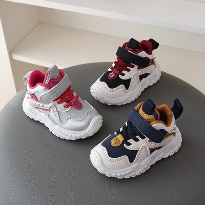 Tênis esportivos para meninas, novo modelo de primavera, tênis casuais infantis estilo "dad shoes", sola macia antiderrapante, tênis de primavera e outono para meninos