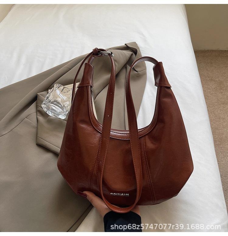 Retro frosted large bag bag women's 2025 new fashion underarm croissant bag fashionable large capacity shoulder bag crossbody bag