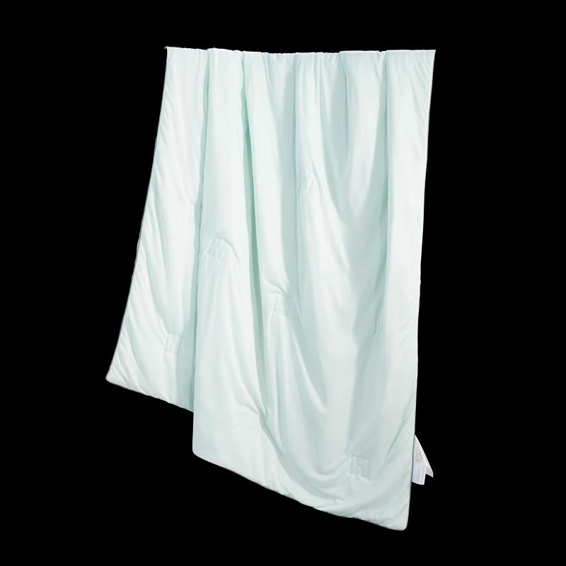 

Mercury Home Textiles Knitted Cool-Feel Summer Quilt