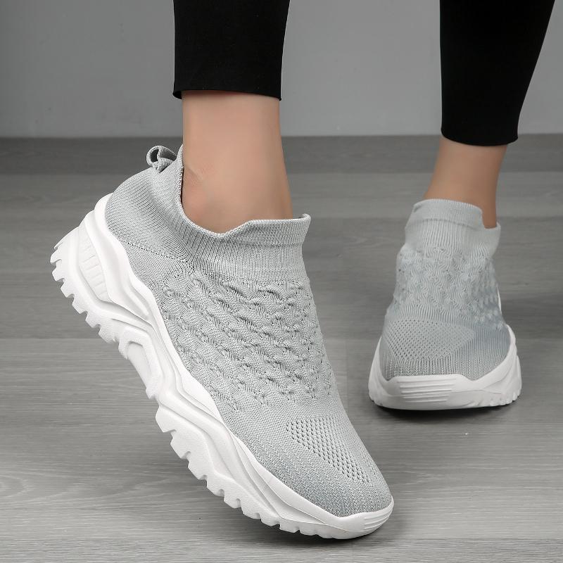 European and American Women's Sports Shoes 2024 New Mesh Socks Shoes Versatile One Foot Lazy Vulcanized Shoes Zapatos De Mujer