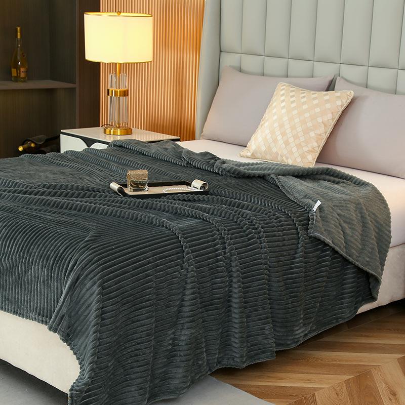 

Solid color Fleece Magic Fleece Drawn Blanket Office Nap Blanket Spring and Autumn Air Conditioning Blanket 70x100cm 1pcs