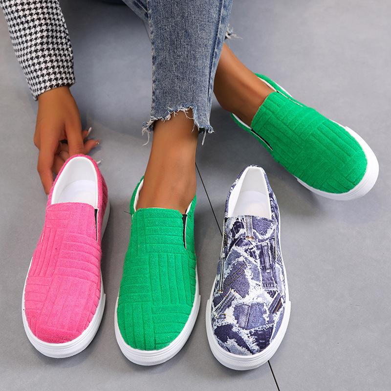 Women Flat Soft Soled Casual Shoe Autumn New Candy-colored Comfortable Slip-on Loafers High Quality Walking Shoes Plus Size 43
