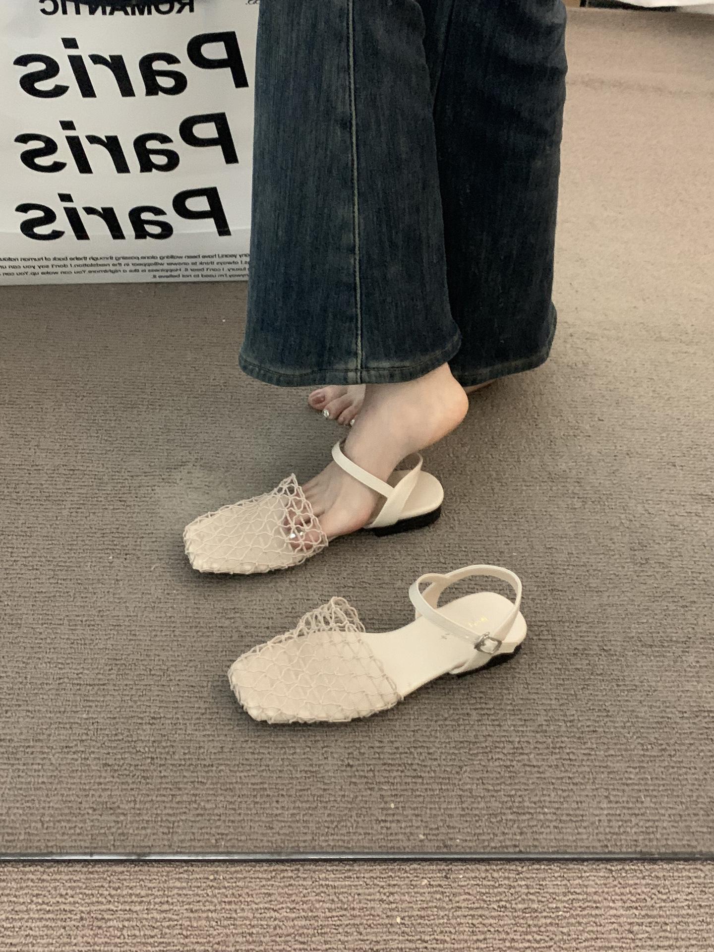 

French niche hollow breathable woven bag head half slippers women s shoes outer wear 2025 new summer Mary Jane sandals 39