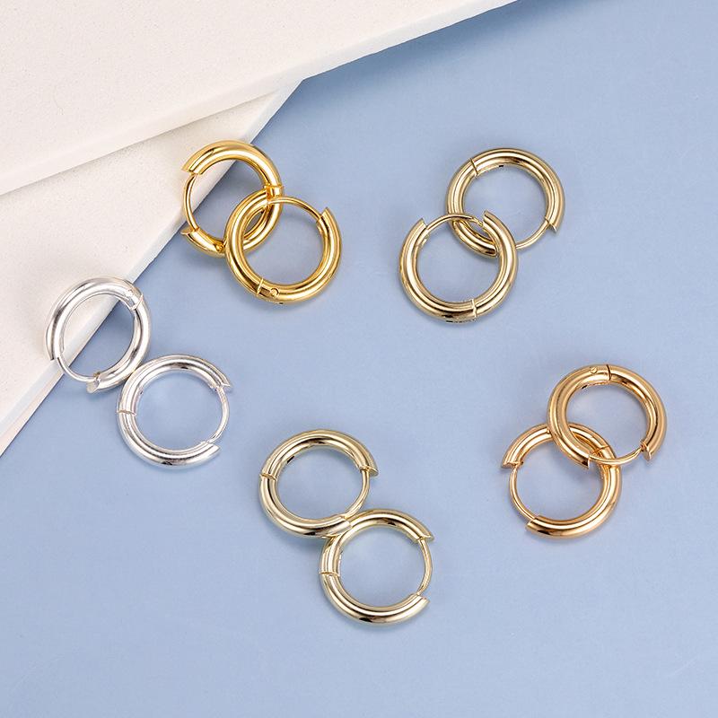 Boucles d'oreilles créoles colorées en acier titane pour hommes et femmes - Manchettes d'oreilles tendance été 2022
