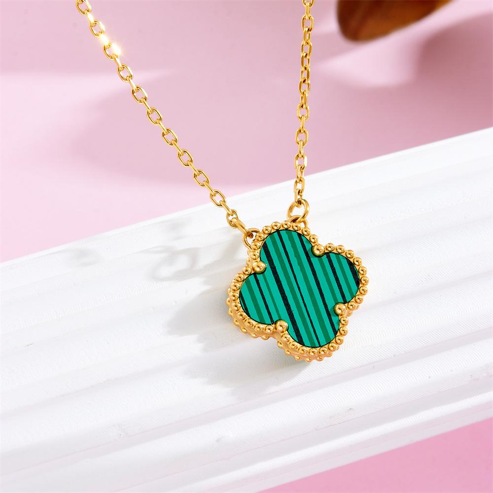 Weiße Perlmutt Glückskleeblatt Wendehalskette Damen Titanstahl Leichte Luxus Nischen-Schlüsselbeinkette