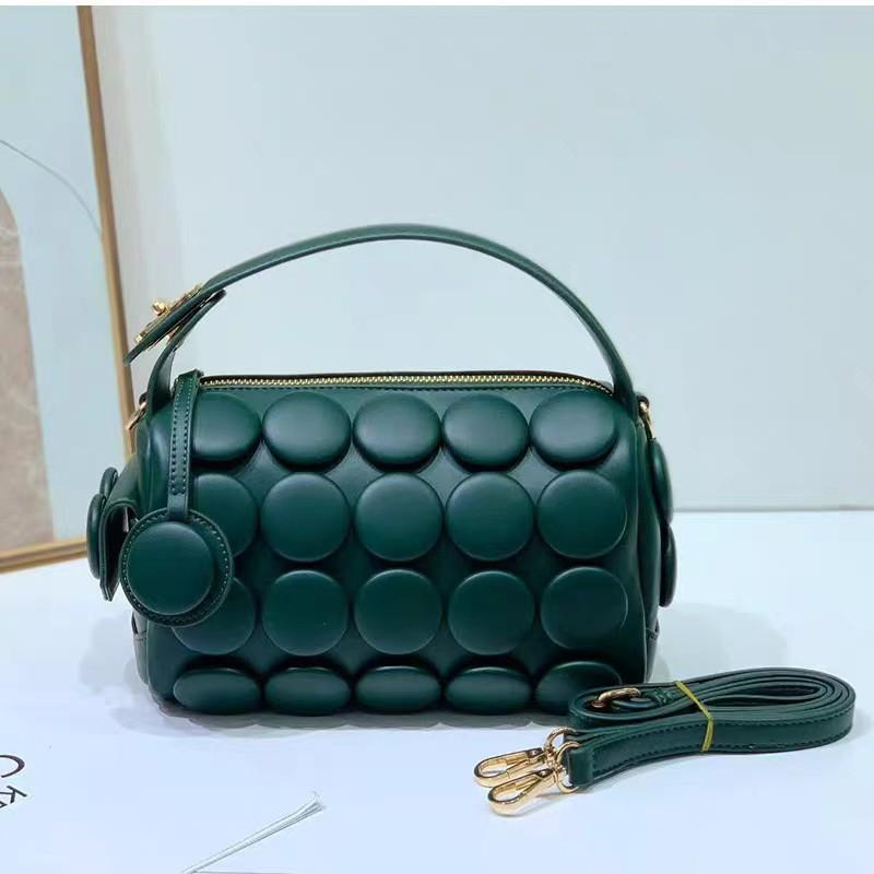 

Fashionable Women s Handbag Handmade Bag Buttons Classic All-matching Single-shoulder Cross-body Pillow 23x11x13 CM темно-зелений колір