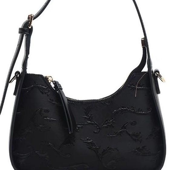 Premium Baguette Bag Spring New Niche Embroidered Crescent Armpit Bag