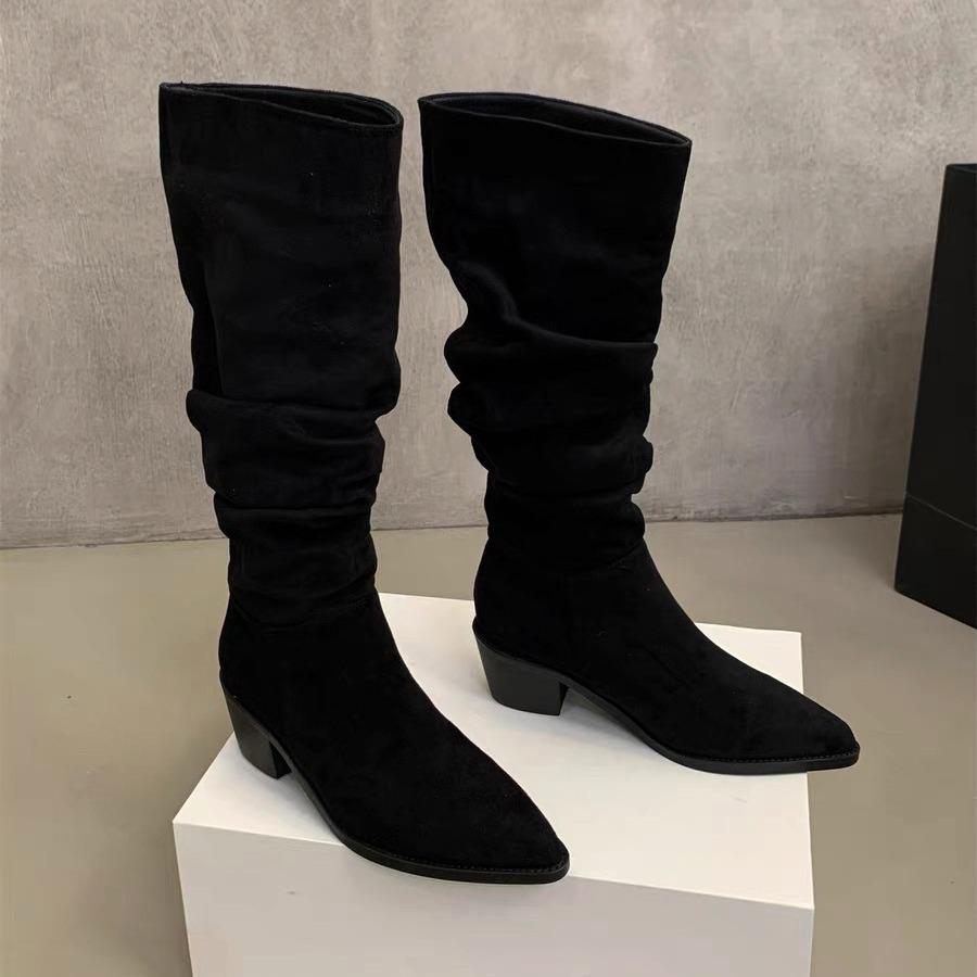 Moteriški aukštakulniai smailianosiai zomšiniai batai su aksominiu pamušalu, 2024 m. rudens/žiemos kolekcija - ilgo riterio stiliaus