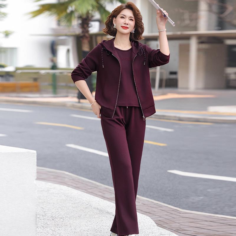 Mom s 2026 Spring Sportswear: Middle-aged & Elderly Women s Elegant Casual Three-Piece Jacket Set for Spring/Autumn. 4XL (recommended 135-150 jin)