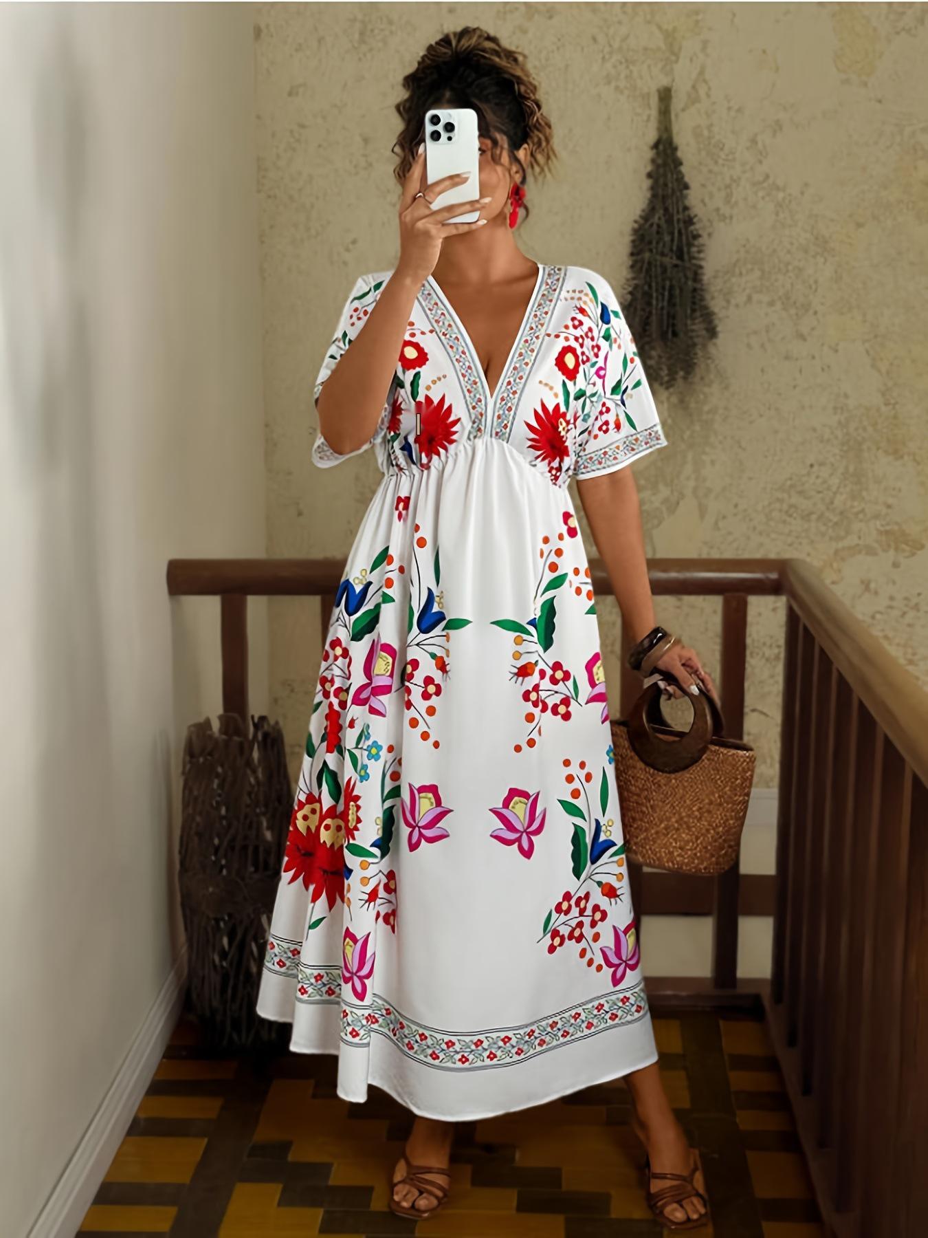 

Plus Size Ethnic Style Beach Dress - Printed, Loose, Comfortable, V-neck Maxi Dress 1XL білий