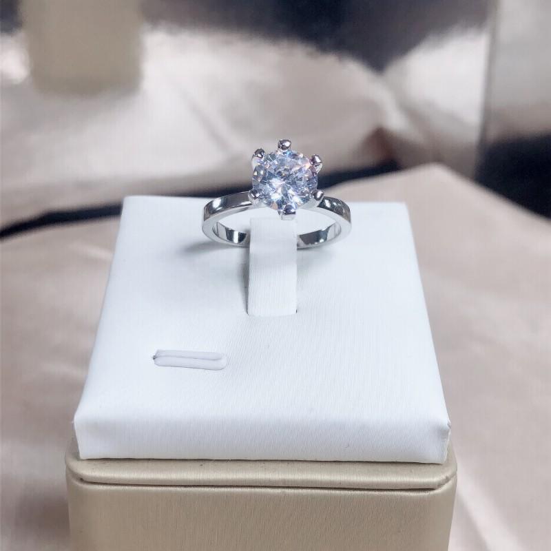 White Copper Hand Edged European and American Six Claw Ring Luxury One Carat Imitation Diamond Ring for Women