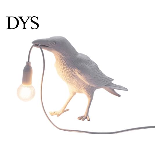Dark Aesthetic Bedroom Decor Crow Table Lamp, Gothic Raven Night Light, Halloween Black Bird Vintage Tungsten Filament Bulb Academia Lamp for Desktop
