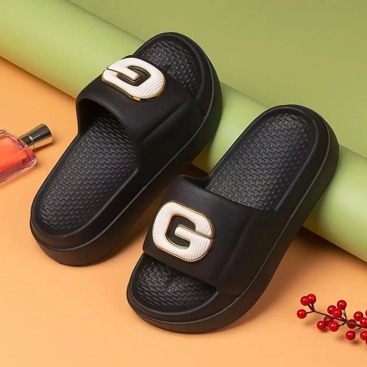 

Толстые домашние тапочки для ванной на платформе, женские модные тапочки для дома из ЭВА с мягкой подошвой, женские сандалии 2025 года, летние нескользящие шлепанцы 35-36 чёрный