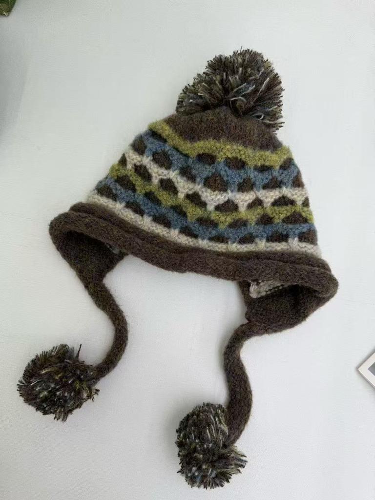Cute Wool Mixed-color Knitted Hat Women's Autumn and Winter Twist Straps, Ear Protectors, Small Face, Thickened Warm Pullover Hat, Hairball