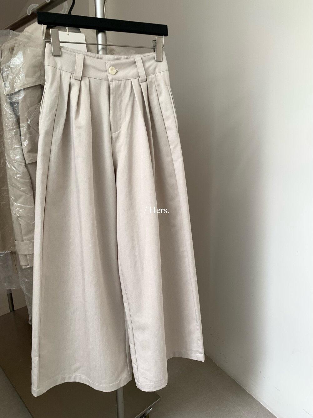 Women s High-Waisted Pleated Wide-Leg Pants: Minimalist, Relaxed Fit, Slimming, Casual, 2026 Spring Release. Large