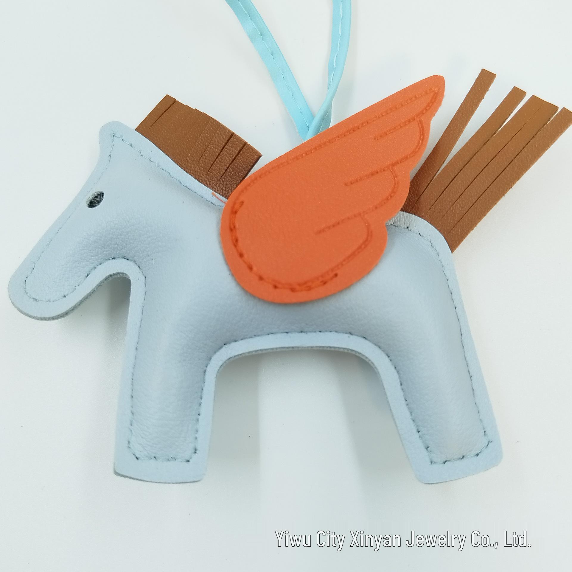 Little Pegasus Bag Charm: Personalized Leather Pendant Keychain - Unisex Fashion Accessory