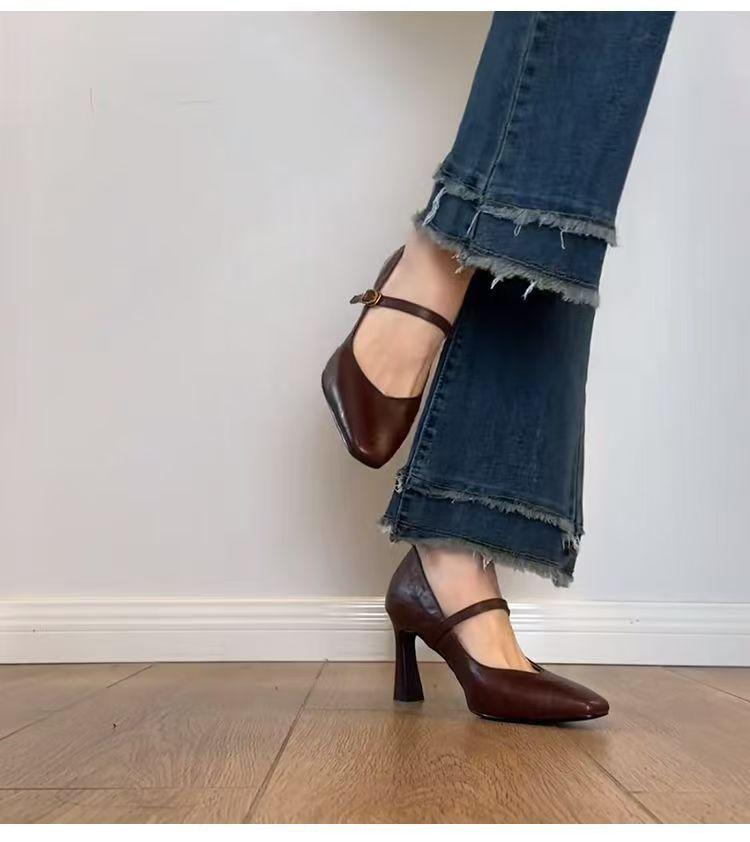 

Туфли Мэри Джейн на толстом каблуке с французской квадратной головкой, женские, весна-осень 2025 года, новые кожаные туфли с пряжкой и ремешком, на высоком каблуке 40