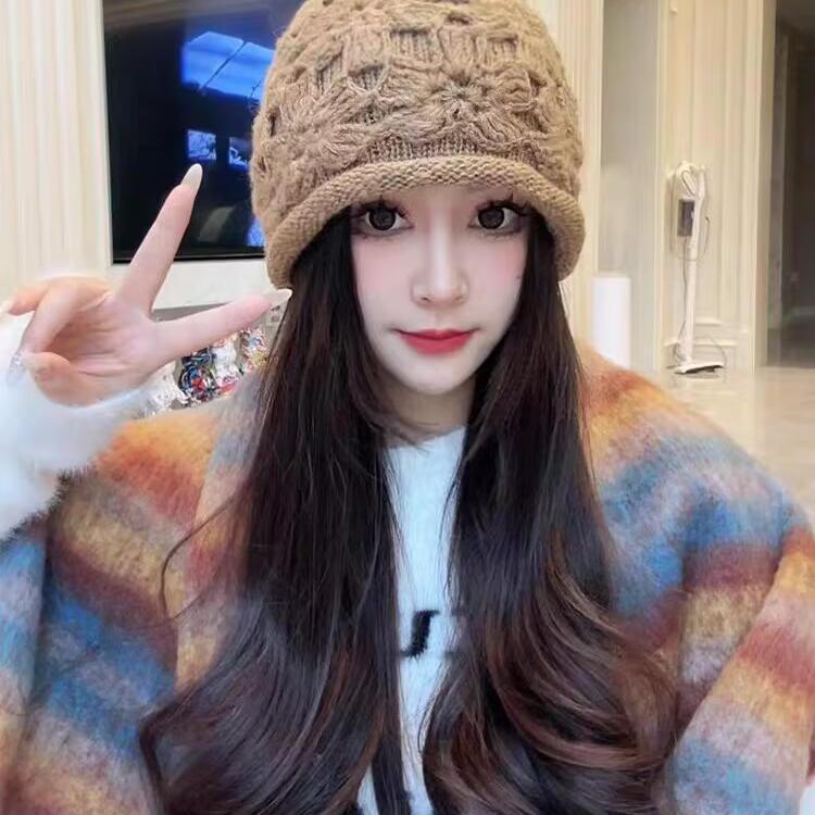 Handmade three-dimensional crochet sunflower crimped knitted hat for women with small faces, double-layer thickened warm ear protectors, pullover hat