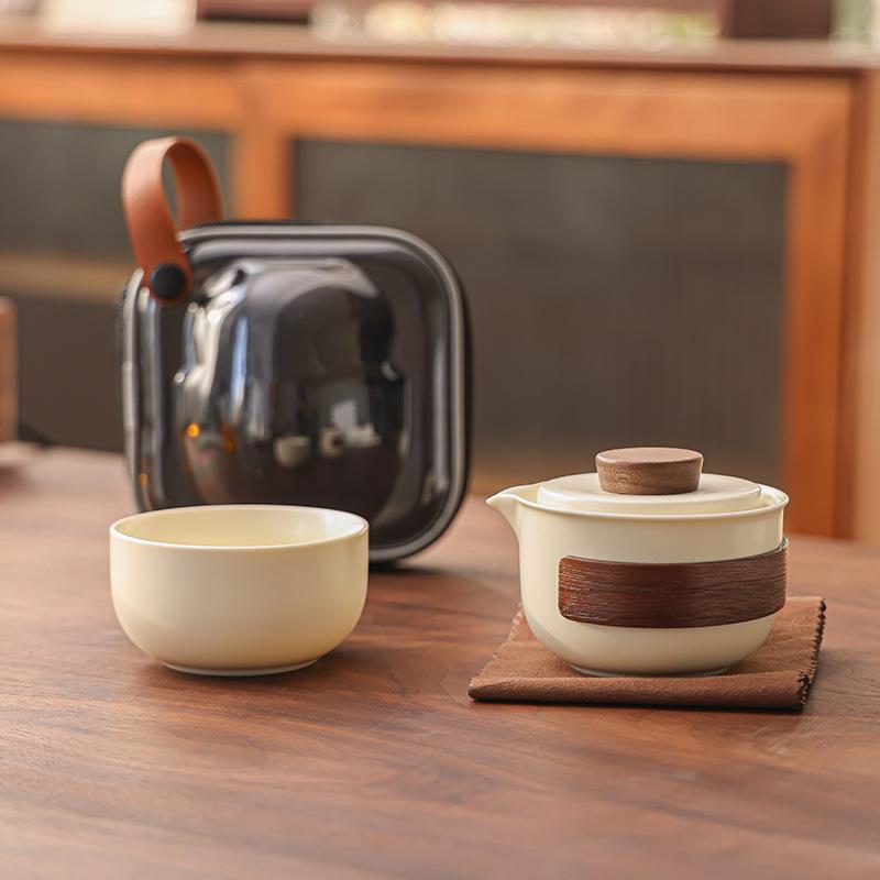 

Портативный чайный сервиз «Кунг-фу» с лунно-белой глазурью, дорожный керамический чайный сервиз, минималистский вид, современные китайские чайные сервизы, подходят для домашнего офиса, деловой поездки 1 cup 1 pot